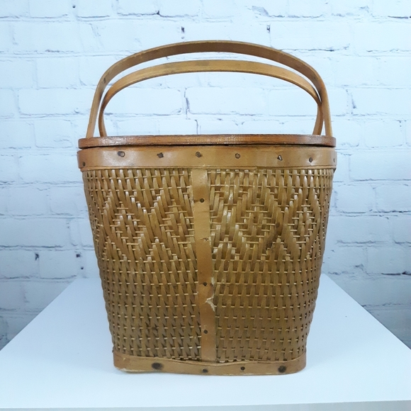 VINTAGE 1950s HAWKEYE Two Tone Diagonal Weave Design 18.5" Picnic Basket - Picture 4 of 14